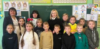 Богдан Кицак нагородив вчителів Гришковецької громади Богдан Кицак нагородив вчителів
