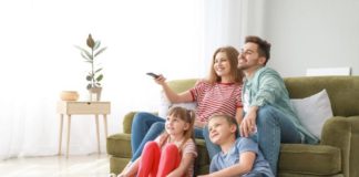 YouTube как современное телевидение: плюсы и минусы YouTube как современное телевидение: плюсы и минусы