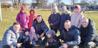 У Красівському ліцеї зібрали 20 500 гривень на комплектуючі частини для бойових дронів У Красівському ліцеї зібрали 20 500 гривень