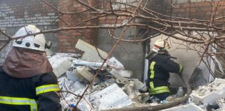 У Бердичеві рятувальники ліквідували пожежу у прибудові до житлового будинку У Бердичеві рятувальники ліквідували пожежу