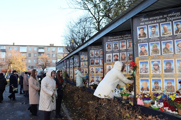 Працівники Швайківської сільської ради разом із головою громади