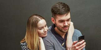 У Бердичеві “друг” поцупив телефон у подруги: тепер він під підозрою поліції У Бердичеві "друг" поцупив телефон у подруги