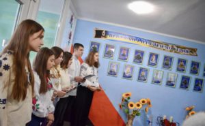 На стінах навчального закладу з’явилися світлини Героїв