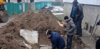 Прорив тепломережі: жителі будинку на Житомирській, 50 залишилися без тепла Прорив тепломережі