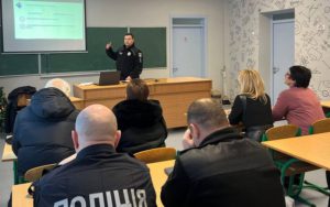 Постійна особиста присутність Сергія Миколайовича та його безвідмовне спілкування з людьми створюють атмосферу довіри