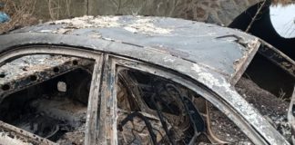 У Бердичівському районі викрали та спалили авто У Бердичівському районі викрали та спалили авто