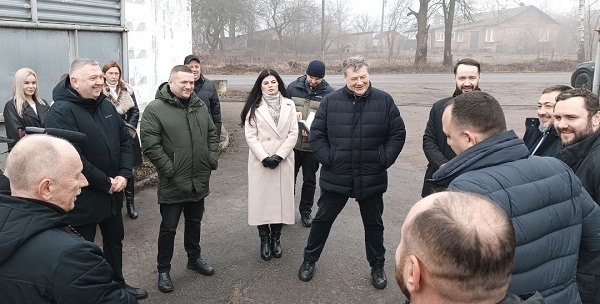 Тож сьогодні підприємство відвідала велика делегація з Житомира на чолі з головою Житомирської ОВА Віталієм Бунечуко