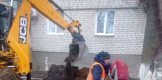 Бердичівтеплоенерго проводить аварійно-відновлювальні роботи за адресою Святослава Хороброго, 34. Бердичівтеплоенерго проводить аварійно-відновлювальні роботи