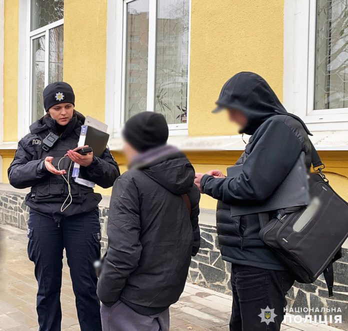 16 річний довбень хотів підірвати людей у центрі міста