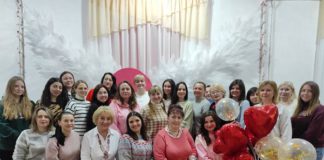 У Бердичеві “разумковці” будували Будинок щастя У Бердичеві "разумковці" будували Будинок щастя