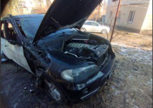 У Бердичеві згорів автомобіль BMW X5: ймовірний підпал 