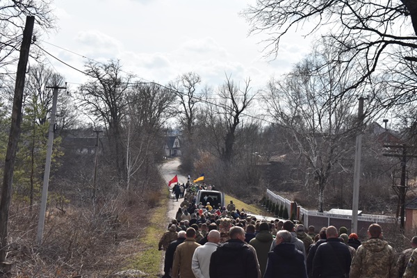Семенівська громада попрощалася із загиблим захисником Олегом Семенюком