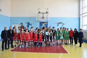 Ігор Бакановський підтримав юних баскетболістів