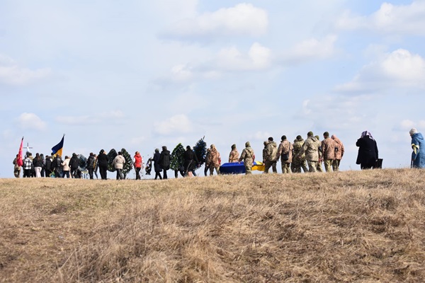 Семенівська громада попрощалася із загиблим захисником Олегом Семенюком