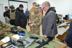 Представники місцевої влади оглянули у БФКПЕП новостворений кабінет захисту України