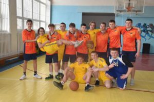 Всеукраїнські шкільні ліги Пліч-о-пліч та підтримка спорту