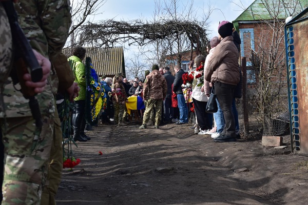 Семенівська громада попрощалася із загиблим захисником Олегом Семенюком