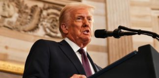 США тиснуть на Київ: мирна угода передбачає відмову від Донбасу та скорочення ЗСУ вдвічі Трамп пригрозив Росії санкціями на нафту