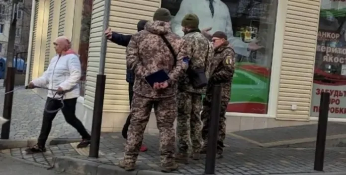 конфлікт між працівниками ТЦК та військовозобов'язаним