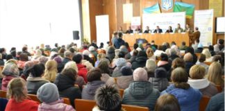 У Бердичеві родини полонених і зниклих безвісти зустрілися з представником Омбудсмена та владою У Бердичеві родини полонених і зниклих безвісти зустрілися
