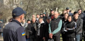 Рятувальники провели урок безпеки для учнів ПТУ №4 Рятувальники провели урок безпеки для учнів ПТУ №4
