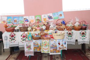У Райківській гімназії відбувся мистецько-благодійний захід «Великодні дзвони»