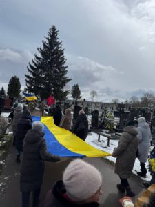 Гришковецька громада провела в останню путь Героя Руслана Черняєва