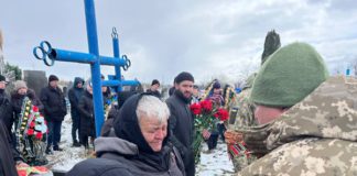 Гришковецька громада провела в останню путь Героя Руслана Черняєва Гришковецька громада провела в останню путь Героя Руслана Черняєва