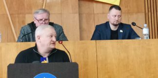 Депутат Юрій Ніколаєнко запропонував взяти кредит на відбудову аварійних мостів Депутат Юрій Ніколаєнко запропонував взяти кредит на відбудову аварійних мостів
