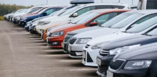 У Бердичеві облаштовують паркування проти міськвиконкому за пропозицією депутата У Бердичеві облаштовують паркування проти міськвиконкому
