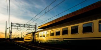 Трагедія на залізниці: у Бердичеві потяг вбив чоловіка Трагедія на залізниці: у Бердичеві поїзд вбив чоловіка