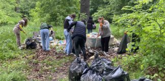У Бердичеві провели екопікнік у парку на «Шкірянику» У Бердичеві провели екопікнік у парку на «Шкірянику»