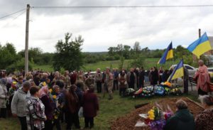 Швайківська громада попрощалася з Героєм Олегом Демченком