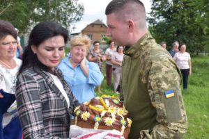 У селі Андріяшівка урочисто зустріли військовослужбовця