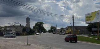 Юрій Ніколаєнко про транспортний колапс на перехресті Козацької, Бистрицької та Чуднівської Юрій Ніколаєнко закликає міського голову Бердичева вирішити транспортний колапс на перехресті Козацької, Бистрицької та Чуднівської