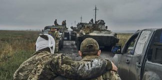 Бердичівська міська рада вшанувала Героїв: посмертні нагороди родинам загиблих захисників Герої України