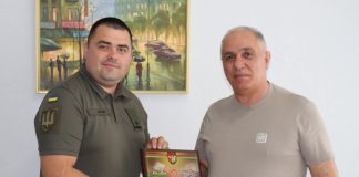 Голова Швайківської громади Габріел Мкртчян отримав подяку від воїнів 26 артилерійської бригади Голова Швайківської громади Габріел Мкртчян отримав подяку від воїнів 26 артилерійської бригади
