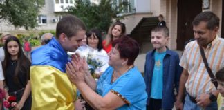 Бердичів радіє: Вадим Бубровський повернувся з 850-денного російського полону Вадим Бубровський повернувся з 850-денного російського полону