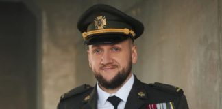 Семенівська громада з гордістю вітає героя Віктора Вахніцького Семенівська громада вітає Віктора Вахніцького зі званням Підполковника