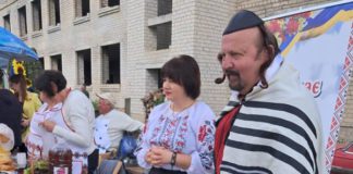 У Гальчині відгриміли смачні вихідні: гастрофестиваль “Білий борщ і не тільки” зібрав сотні гурманів на Житомирщині У Гальчині відгриміли смачні вихідні