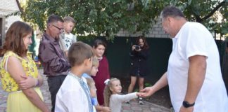 Відкриття дитячого будинку сімейного типу в Бердичеві: родина Кудінових отримує просторий дім для семи дітей Відкриття дитячого будинку сімейного типу в Бердичеві
