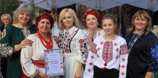 Гастрофест «Білий борщ і не тільки» у Гришковецькій громаді: зібрано 80 тис. грн для ЗСУ Гастрофест «Білий борщ і не тільки» у Гришковецькій громаді