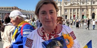 Матері загиблих українських Героїв здійснили паломництво до Ватикану Мати загиблого воїна з Бердичева зустрілася з Папою Левом XIV