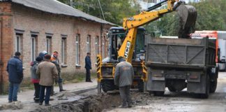Відновлення будівництва в Бердичеві: роботи на Садовій та Пам’ятному комплексі Захисникам України Відновлення будівництва в Бердичеві