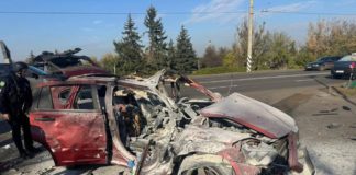 Трагедія в Краматорську: від атаки дрона “Ланцет” загинули журналістка Олена Грамова та оператор Євген Кармазін Трагедія в Краматорську: Олена Грамова та Євген Кармазін загинули від удару дрона "Ланцет"