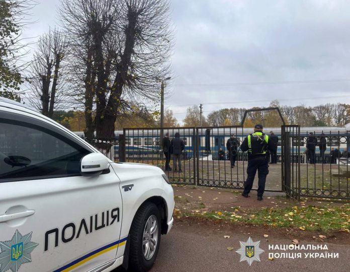 На Житомирщині поліція працює на місці вибуху на залізничному вокзалі