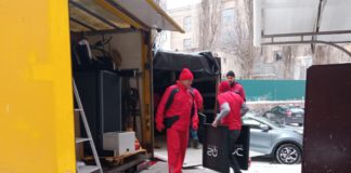 Почему лучше использовать гидроборт для доставки выставочного оборудования Плюсы гидролифта для доставки выставочного оборудования