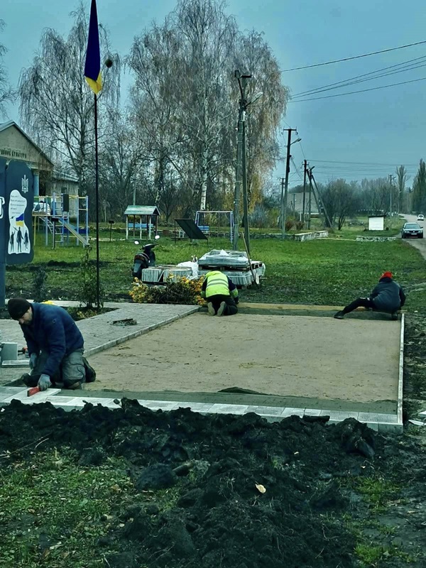 Благоустрій Алеї Слави в Семенівській громаді
