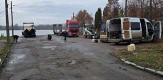 Бердичів облаштовує зону відпочинку біля річки: провулок Пляжний отримає нове асфальтне покриття У Бердичеві заасфальтують провулок Пляжний до річки
