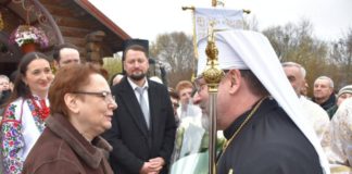 30-річчя парафії УГКЦ у Бердичеві: Блаженніший Святослав вшанував отця Івана Цихуляка Патріаршим хрестом